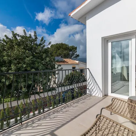 Holiday home Semi-detached With Sea Views *