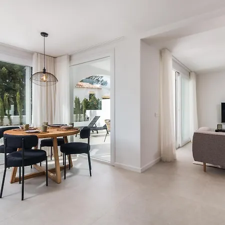 Semi-detached With Sea Views Holiday home